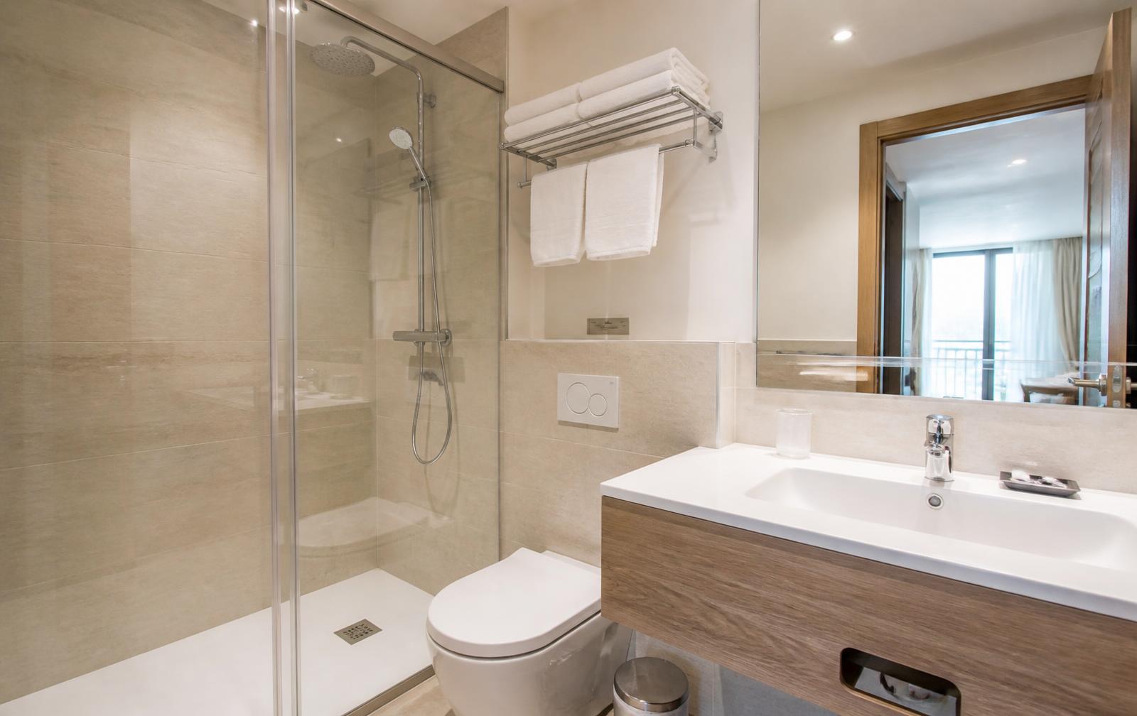 Badezimmer nach der Reinigung
